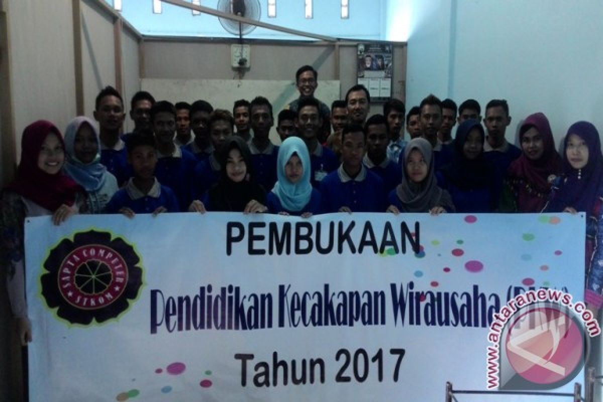 140 Siswa Ikuti Kursus Kewirausahaan Gratis