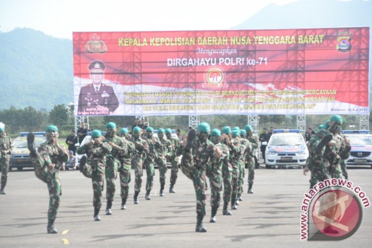 Atraksi Prajurit Korem 162/WB Meriahkan Hut Bhayangkara