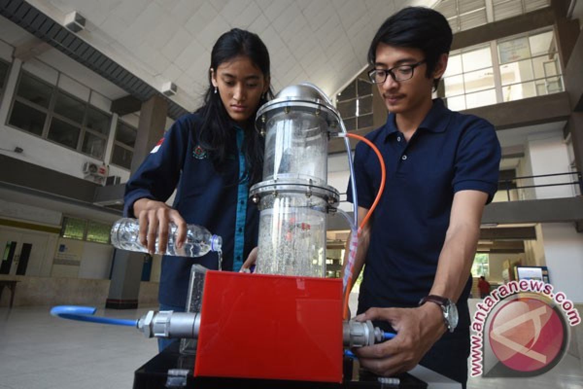 Lima mahasiswa ITS ciptakan mesin pengering padi