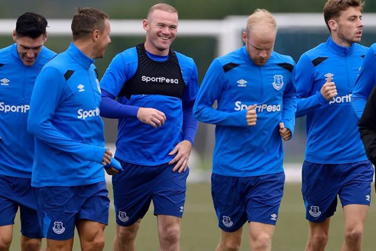 Koeman: Rooney Akan Bermain Di Lini Depan Everton