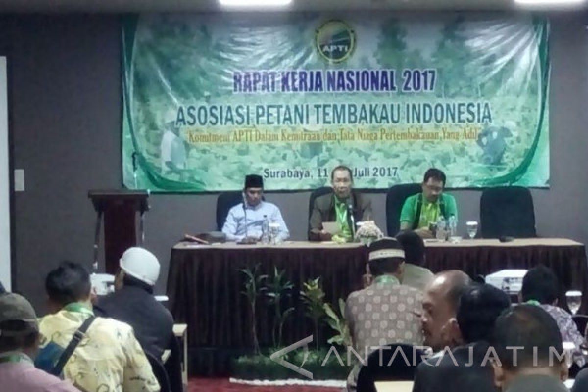 Rakernas APTI Sikapi Kegagalan Panen Tembakau 2015-2016