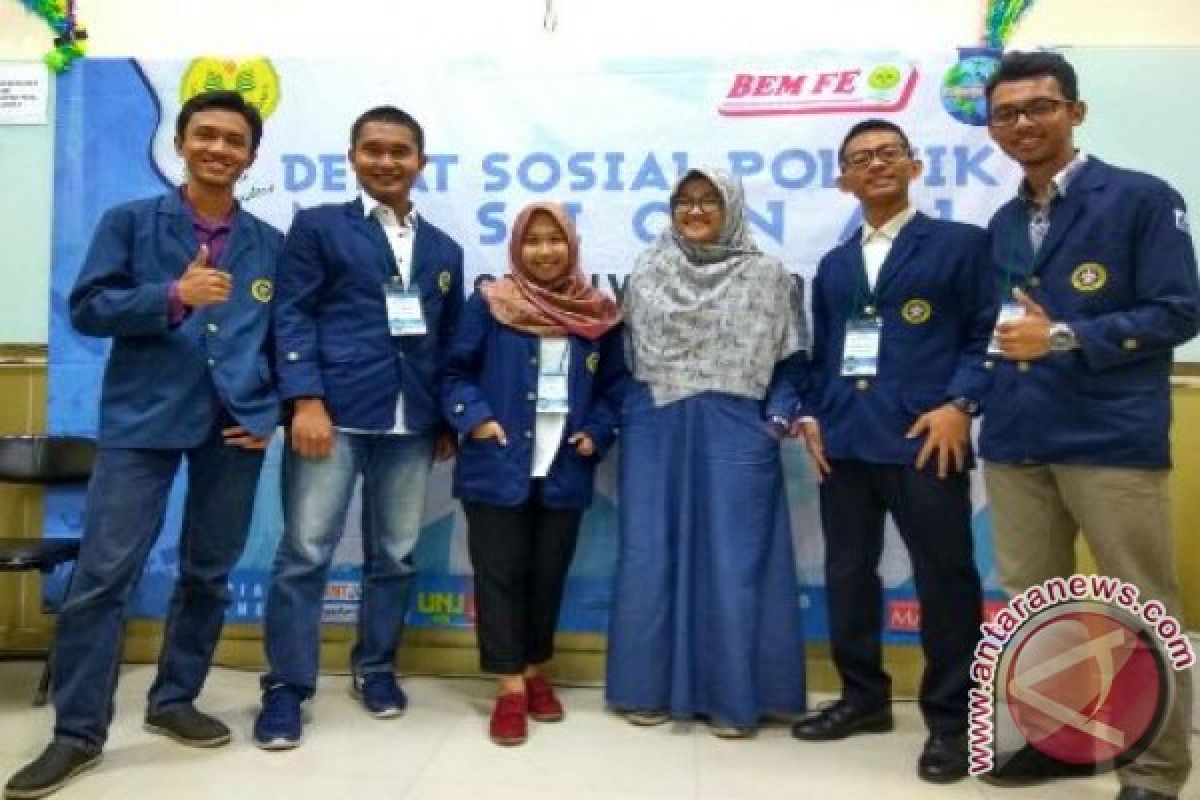 Mahasiswa IPB Raih Juara Lomba Debat Sosial Politik