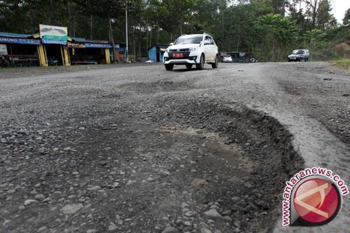 Pemkab Tingkatkan Infrastruktur Jalan Sepanjang 51 Km