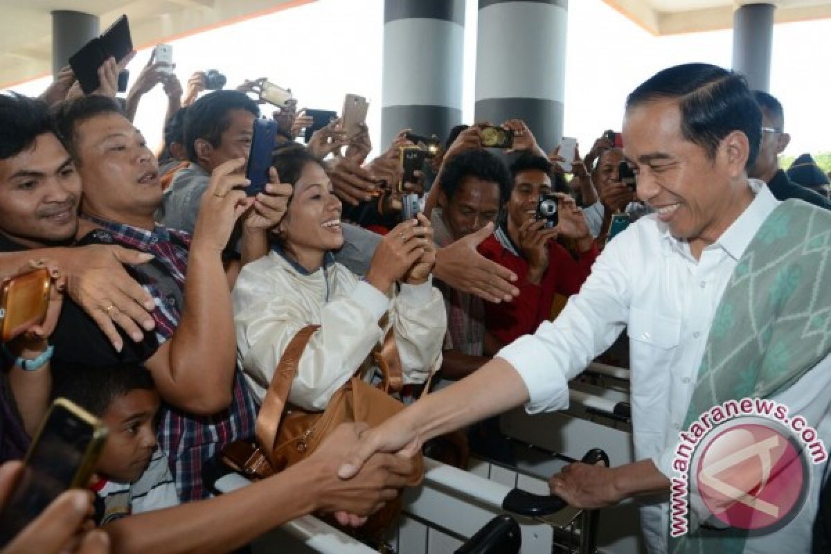 Antusiasme penenun Sumba sambut Presiden Jokowi