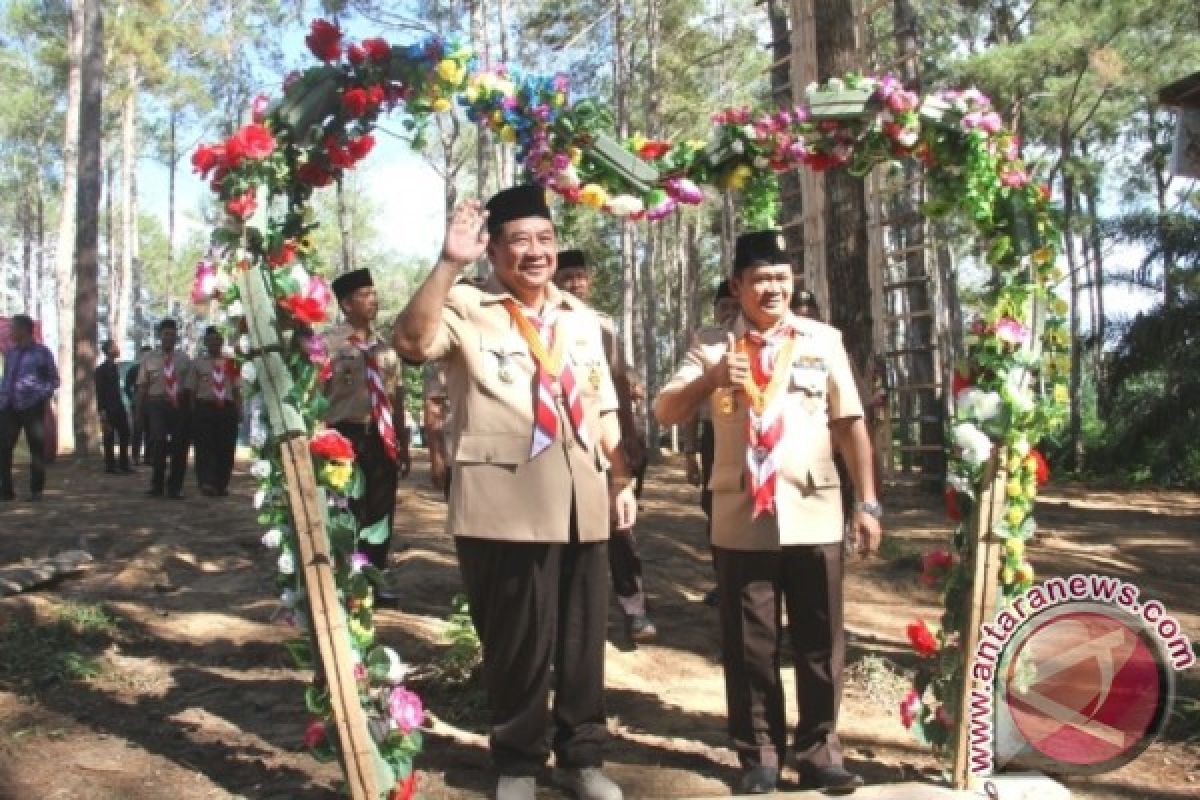 Bupati Penajam Apresiasi Lomba Lintas Alam Pramuka 