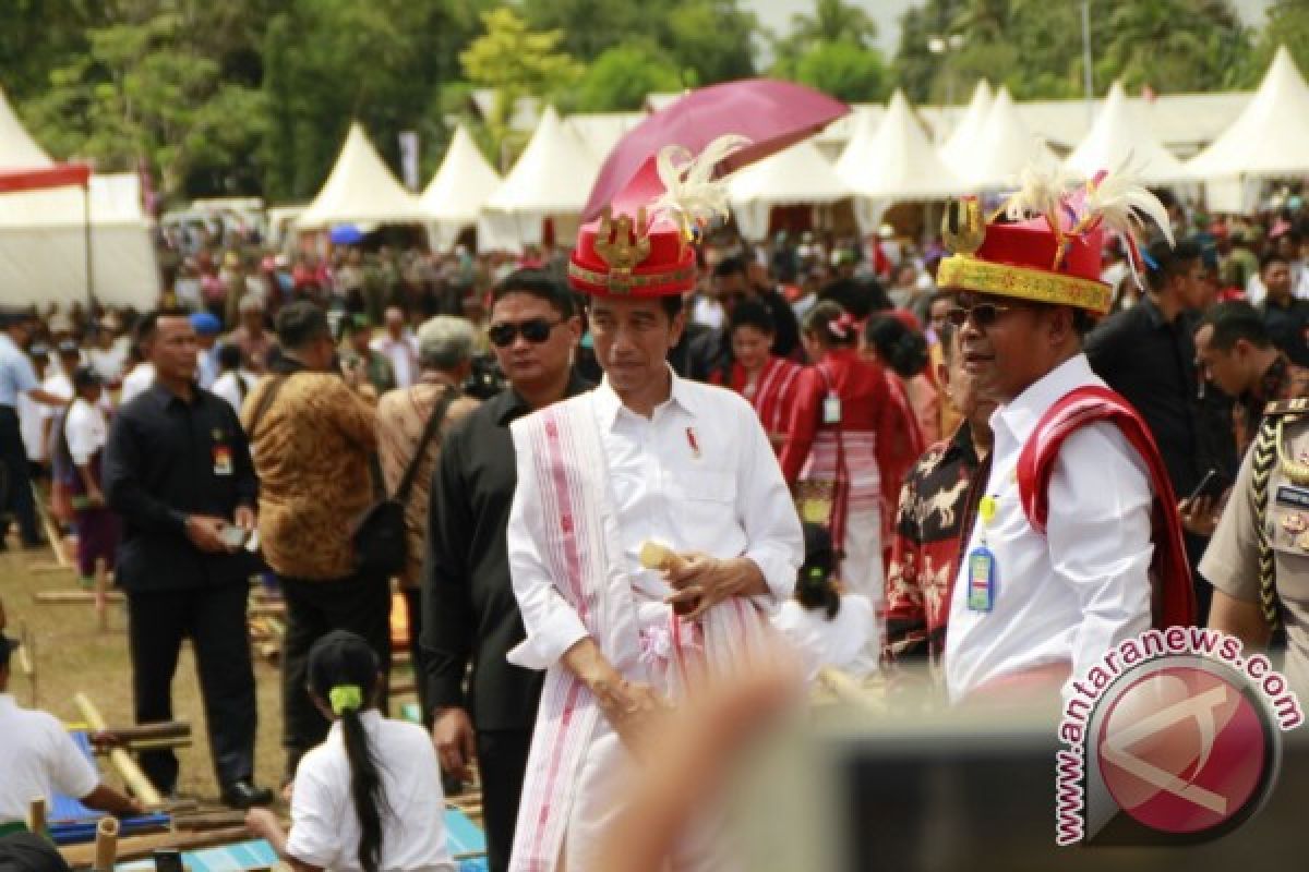 Presiden Dinobatkan Sebagai Rato Sumba Barat Daya 