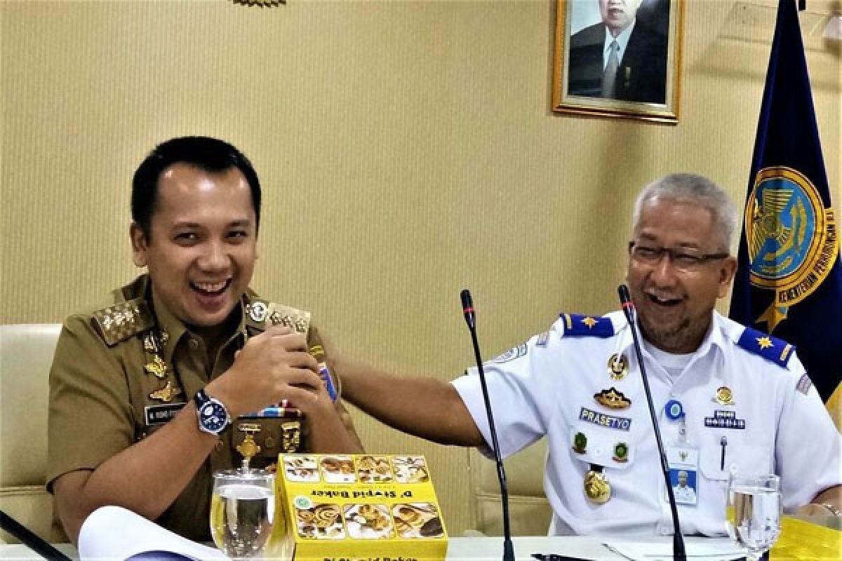 Gubernur Lampung-Kemenhub Sepakati KA Babaranjang Keluar Bandarlampung