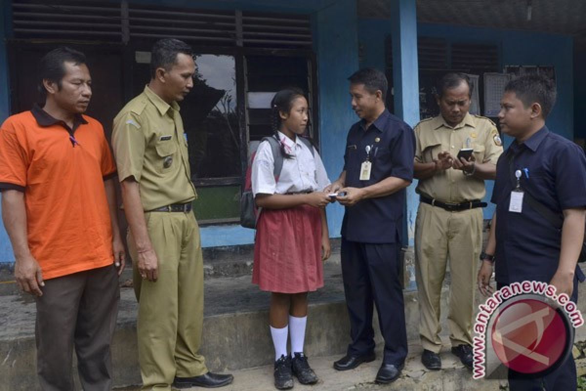 Gubernur Bali Bantu Siswa Terancam Putus Sekolah