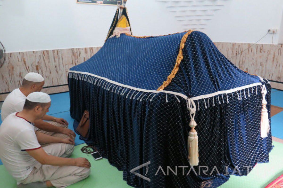 Masjid Xianxian dan Makam Paman Rasulullah SAW (Video)