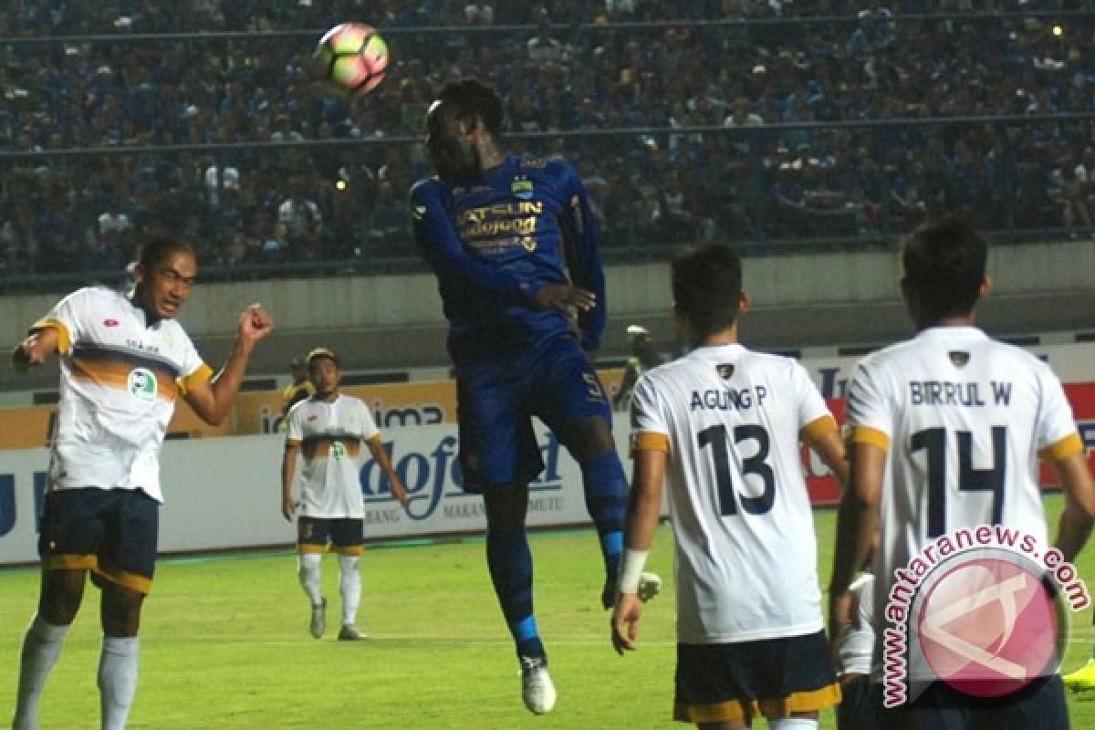 Persib krisis penyerang hadapi Mitra Kukar