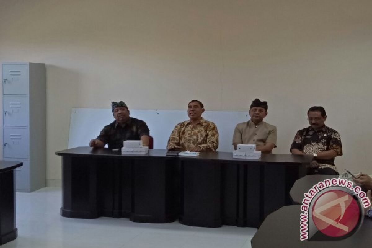 Bupati Buleleng Tinjau Gedung Fakultas Kedokteran Undiksha