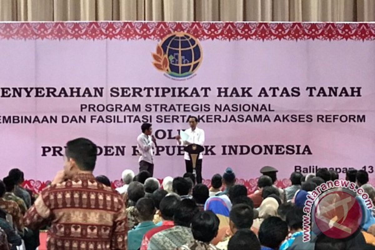 Presiden Jokowi menyebut tiga provinsi dikaji sebagai ibu kota