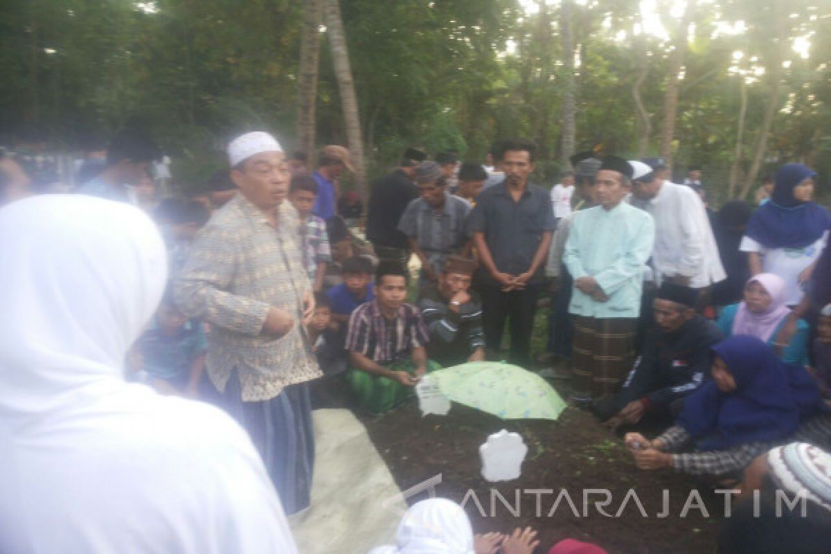 Jenazah Korban Tenggelam Saat Memancing Tiba di Situbondo