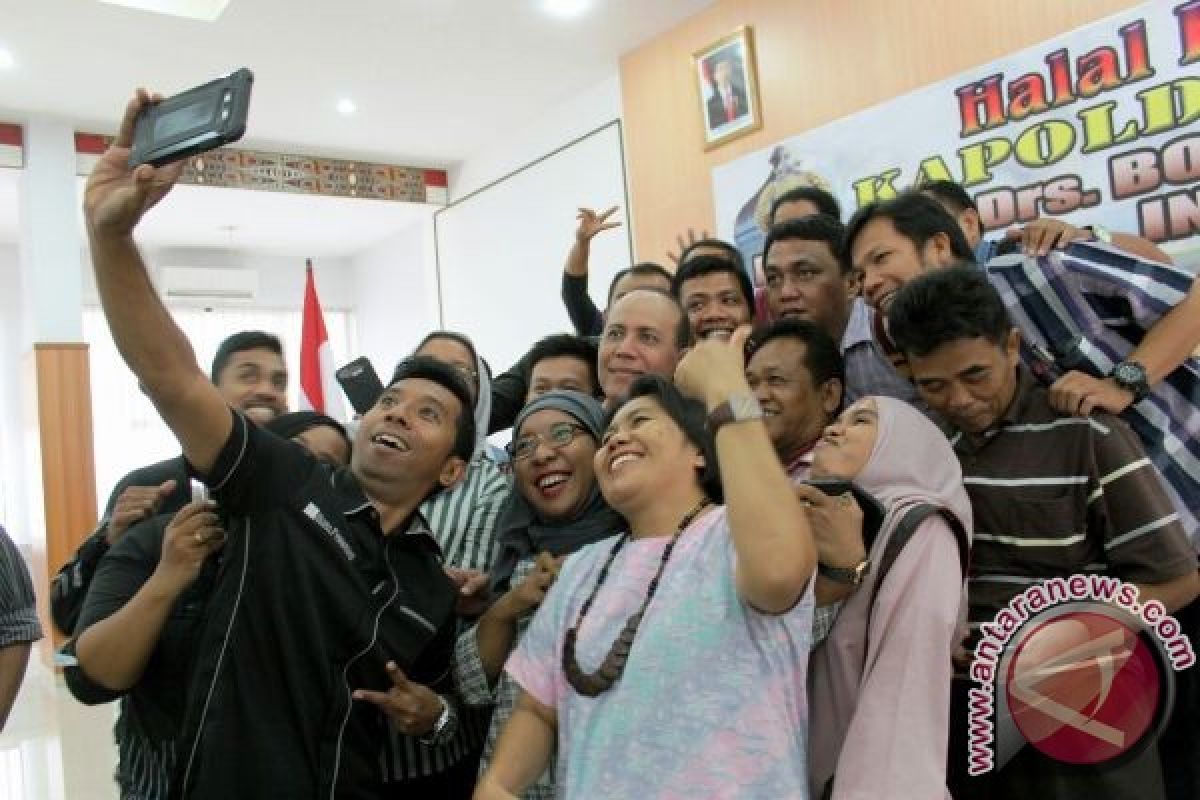 Wartawan selfie bersama Kapolda Papua