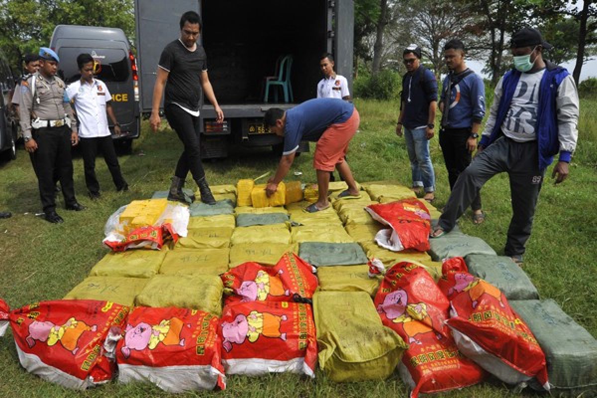 Polisi tangkap anggota sindikat penyelundup satu ton shabu