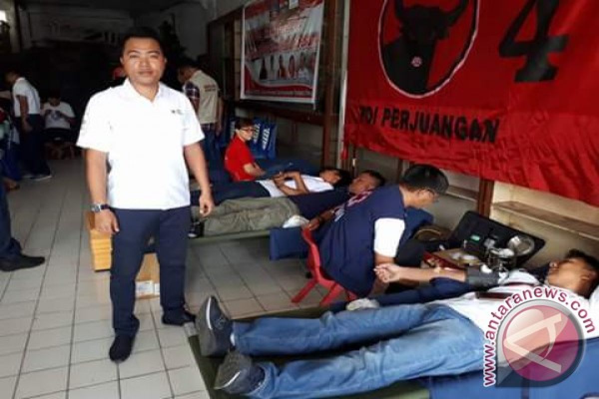 PMI Minahasa Tenggara Kumpulkan Puluhan Kantong Darah