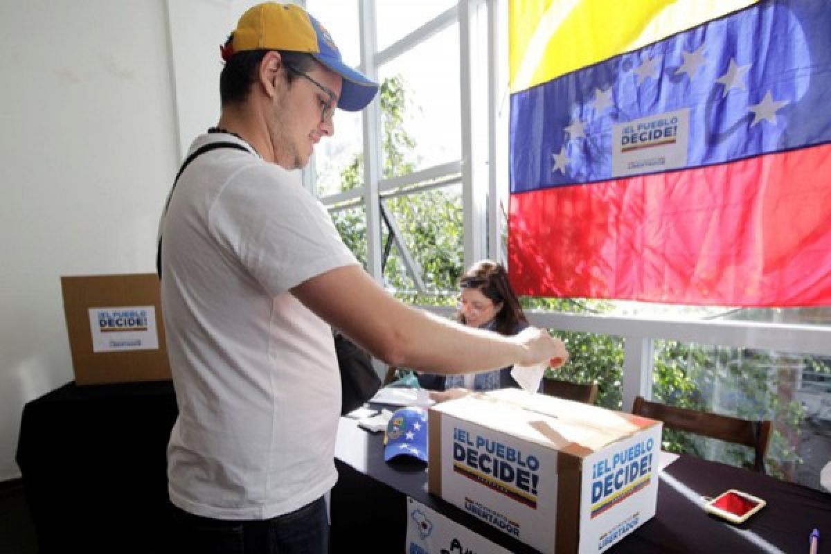 Ekspatriat Venezuela ikut tolak Maduro