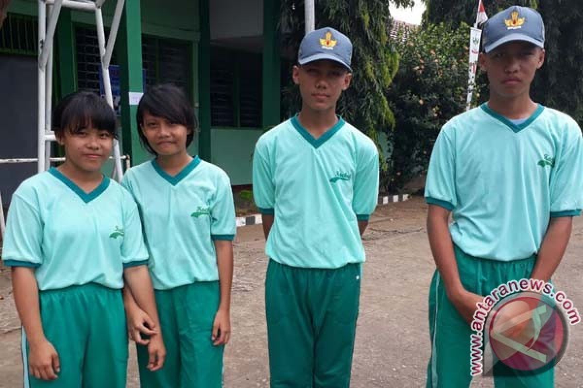 Siswa Kembar Empat Jadi Perhatian Di SMK