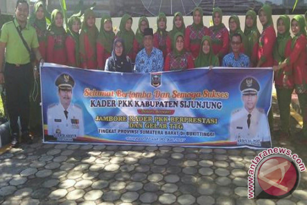 Kader PKK Sijunjung Dilepas Ikuti Jambore Tingkat Provinsi