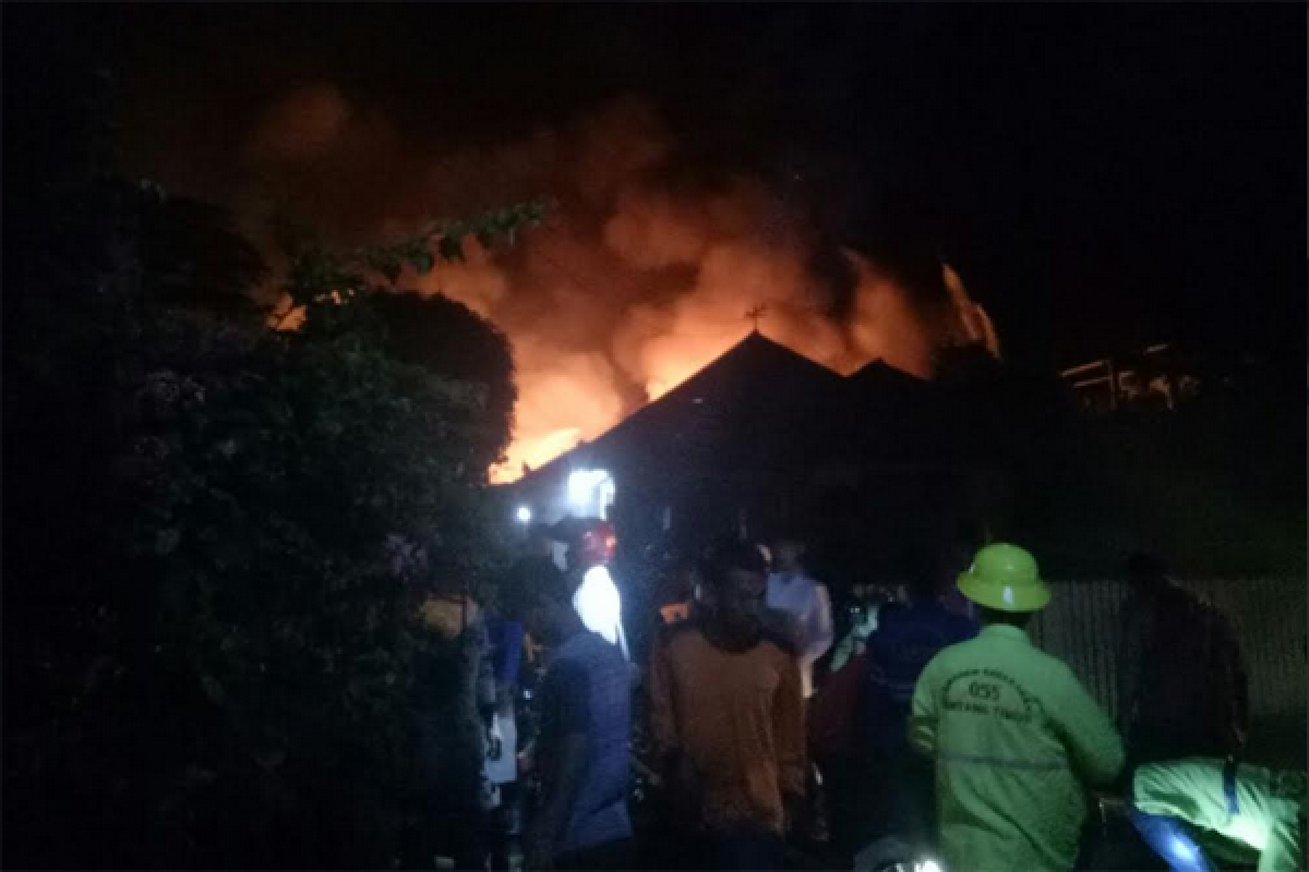Polisi Selidiki Penyebab Kebakaran 26 Rumah Di Pontianak 
