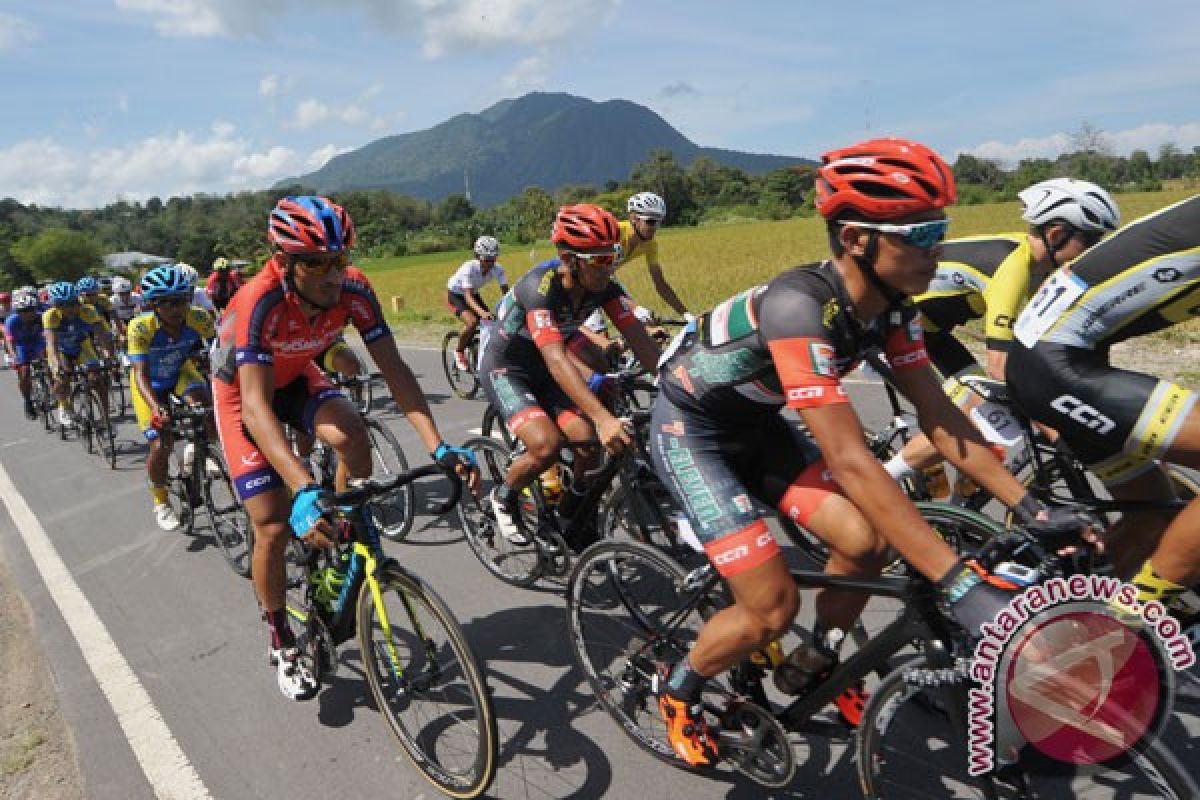 Tinggal satu etape, Thomas Lebas puncaki klasemen umum Tour de Flores