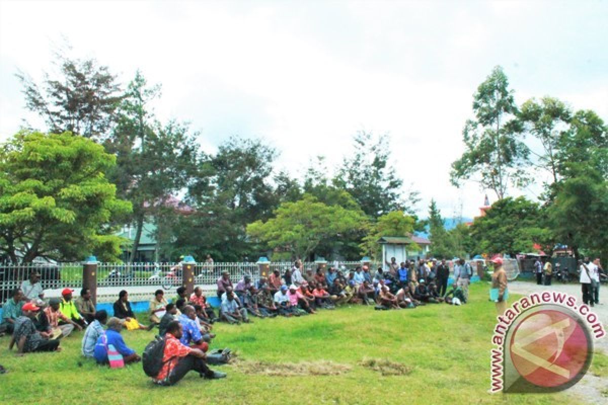 Puluhan guru di Jayawijaya hentikan proses pengajaran