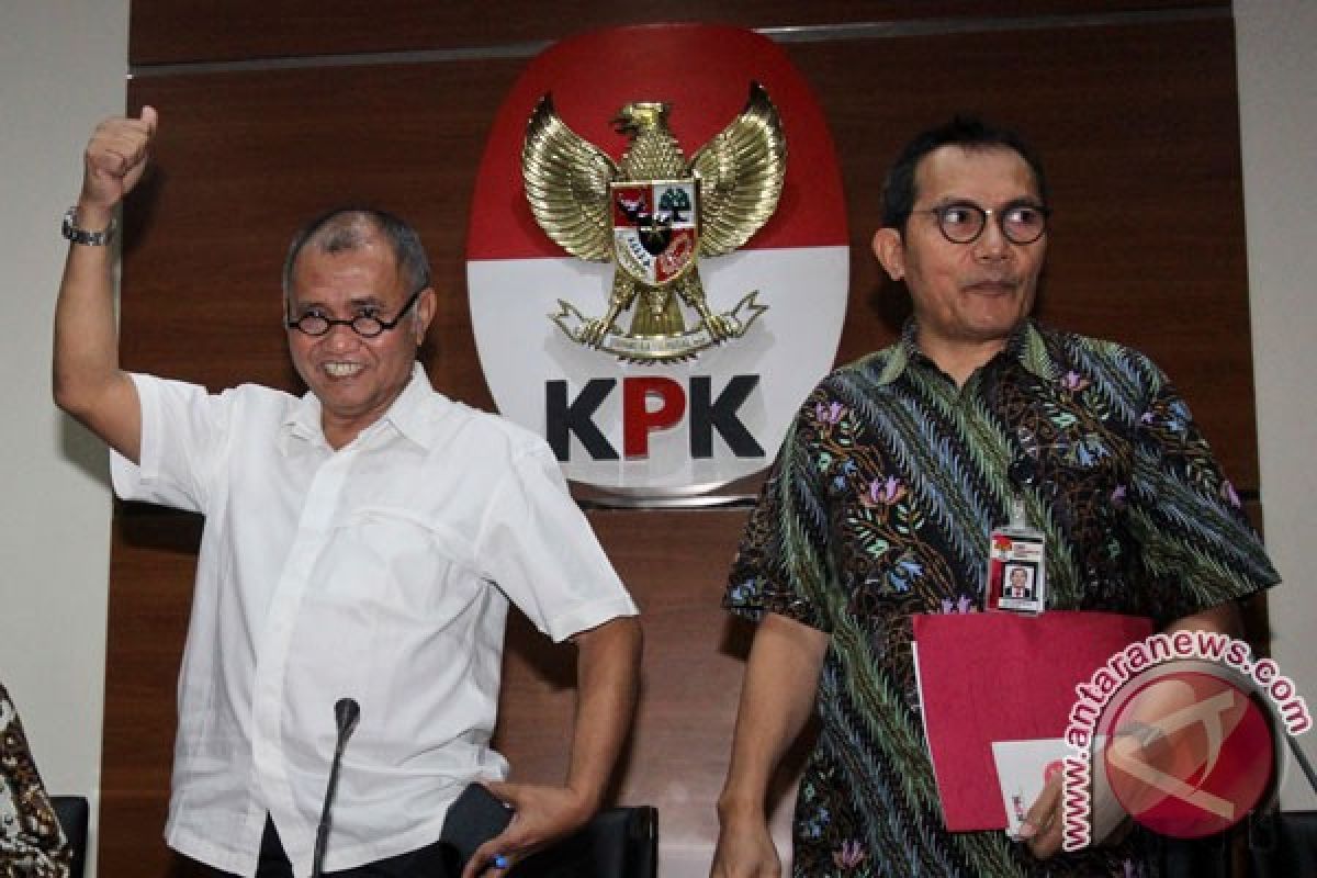 KPK katakan penetapan Setnov tersangka tidak terkait pansus