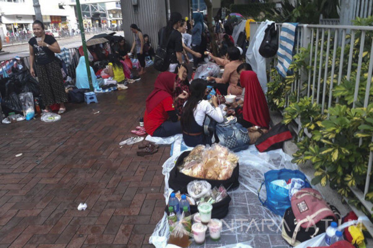 TKI di Hong Kong Bisa Tolak Bersihkan Jendela Atas