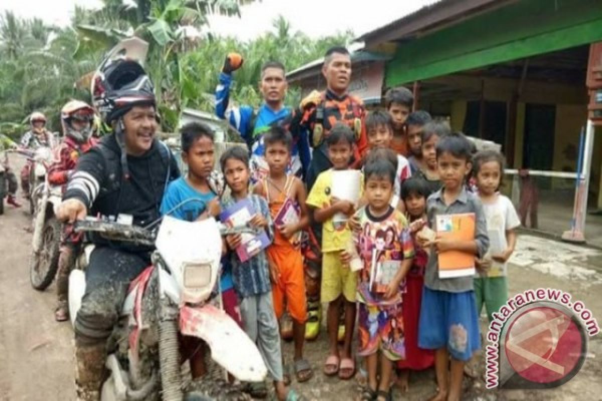 Bupati Labuhanbatu Kunjungi Tiga Desa