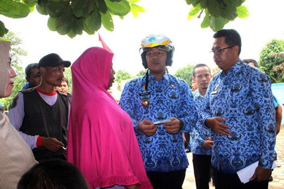 Warga Lampung Tengah Keluhkan Lama Urus Dokumen