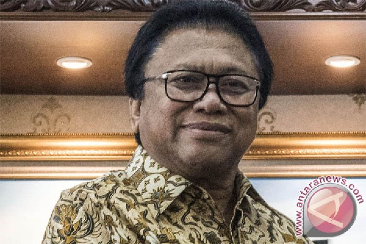 Oesman Sapta lantik dua anggota MPR PAW