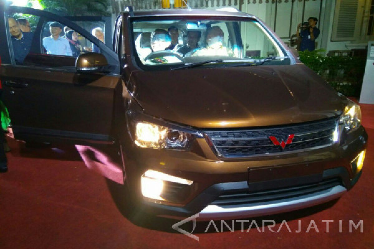 Wuling Motors Bidik Pasar Otomotif Surabaya