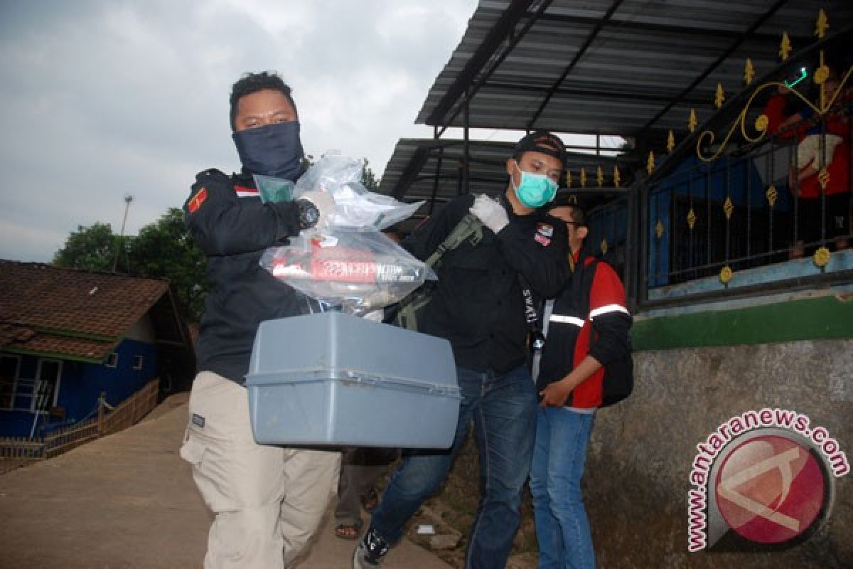 Polisi di Mataram amankan benda diduga bom