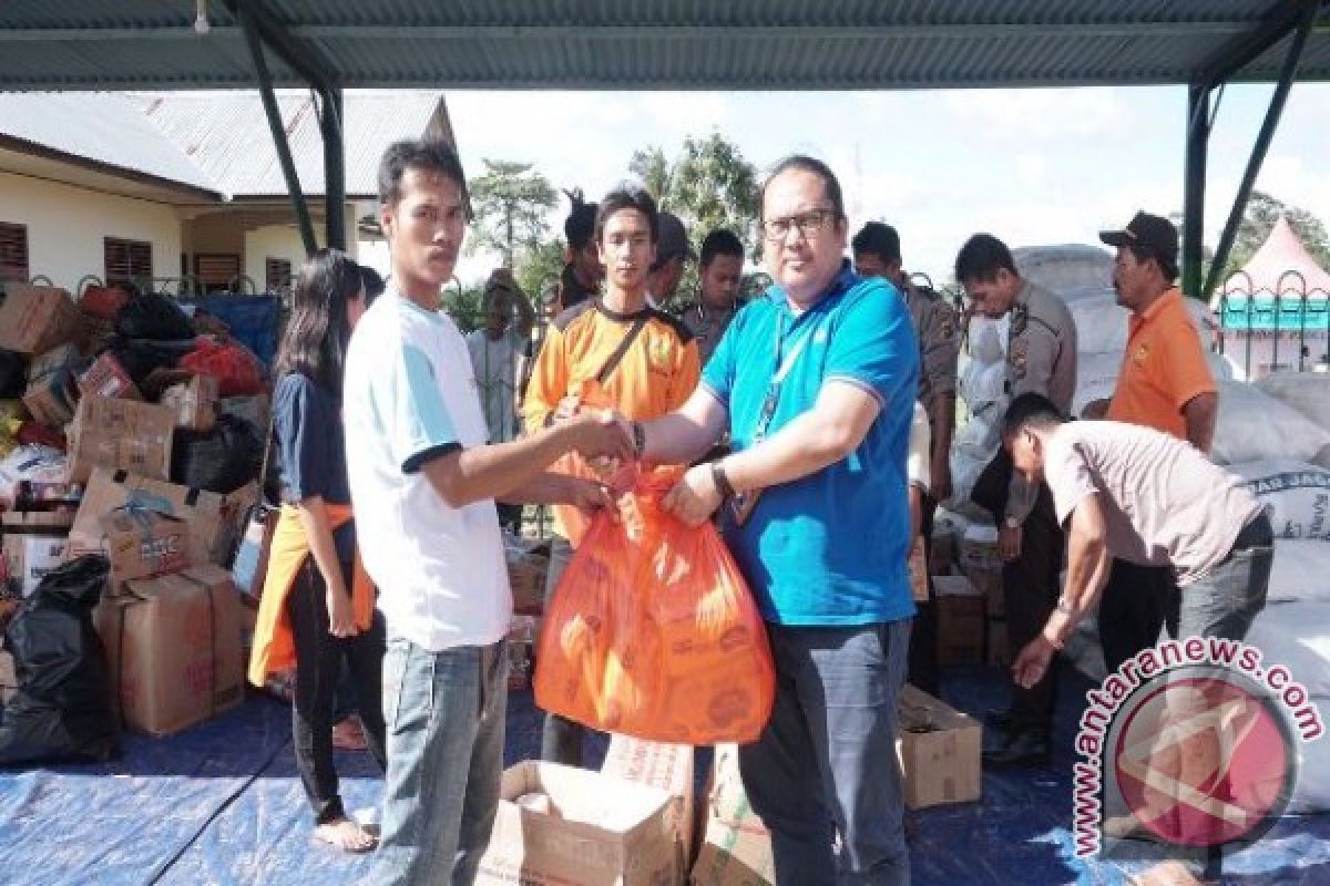 PWI Babel Salurkan Logistik Untuk Korban Banjir Belitung