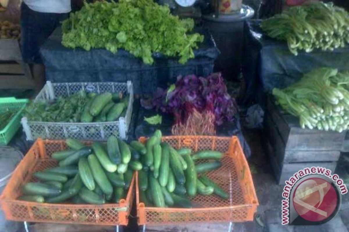 Banjir Sebabkan Harga Sayur di Pangkalpinang Mahal