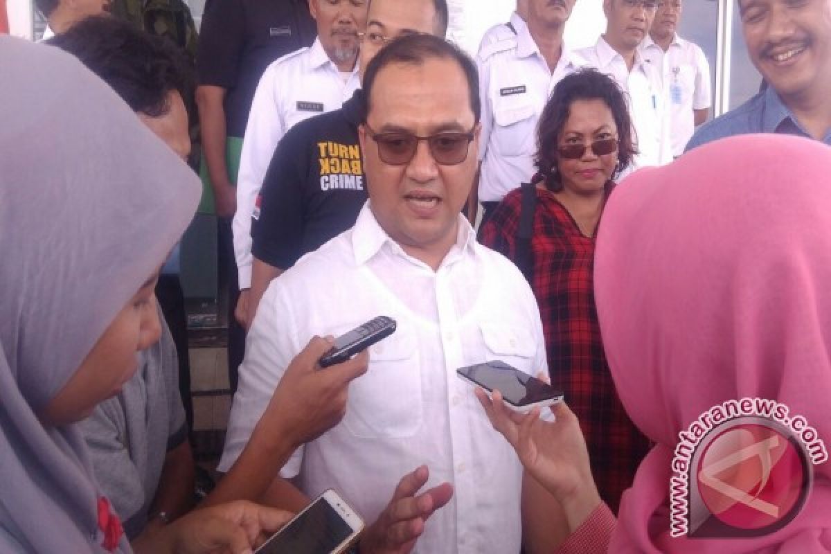 Gubernur Erzaldi Rosman Jamin Persediaan Makanan Korban Banjir Cukup