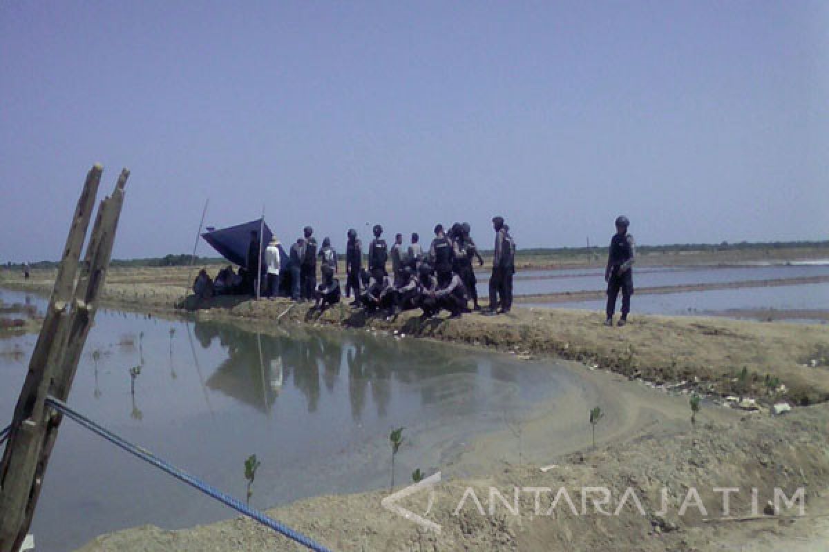 Polisi Cegah Bentrok Petani Garam di Pamekasan