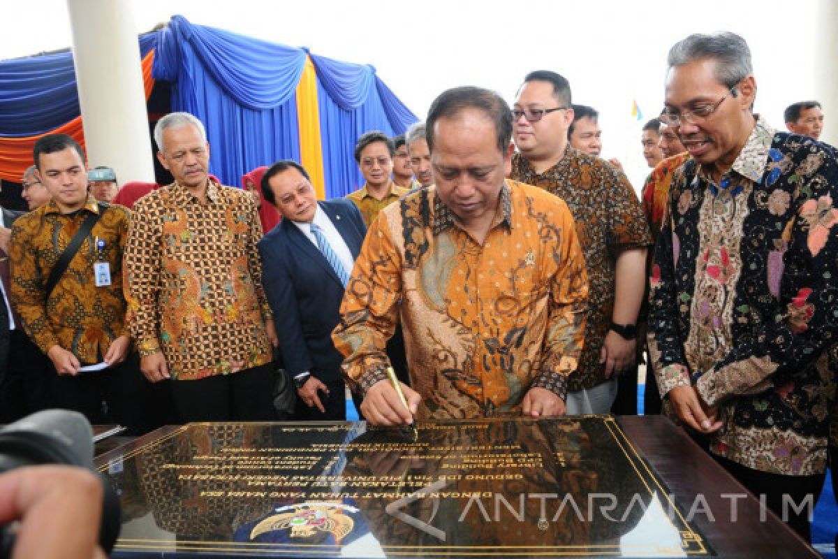 Menristekdikti Resmikan Pembangunan Tujuh Gedung Baru Unesa (Video)