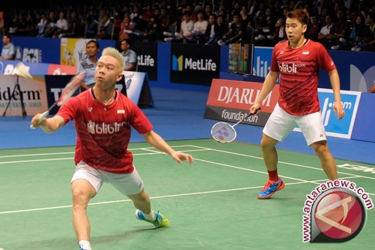 Kemenpora Serahkan Bonus All England Rp250 Juta