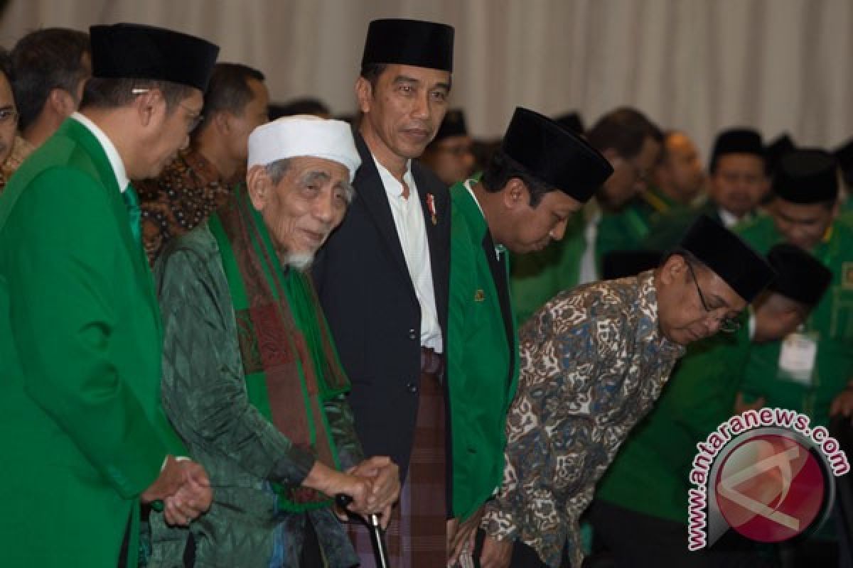 Jokowi pada Mukernas PPP: segera ada bank wakaf sekitar pesantren