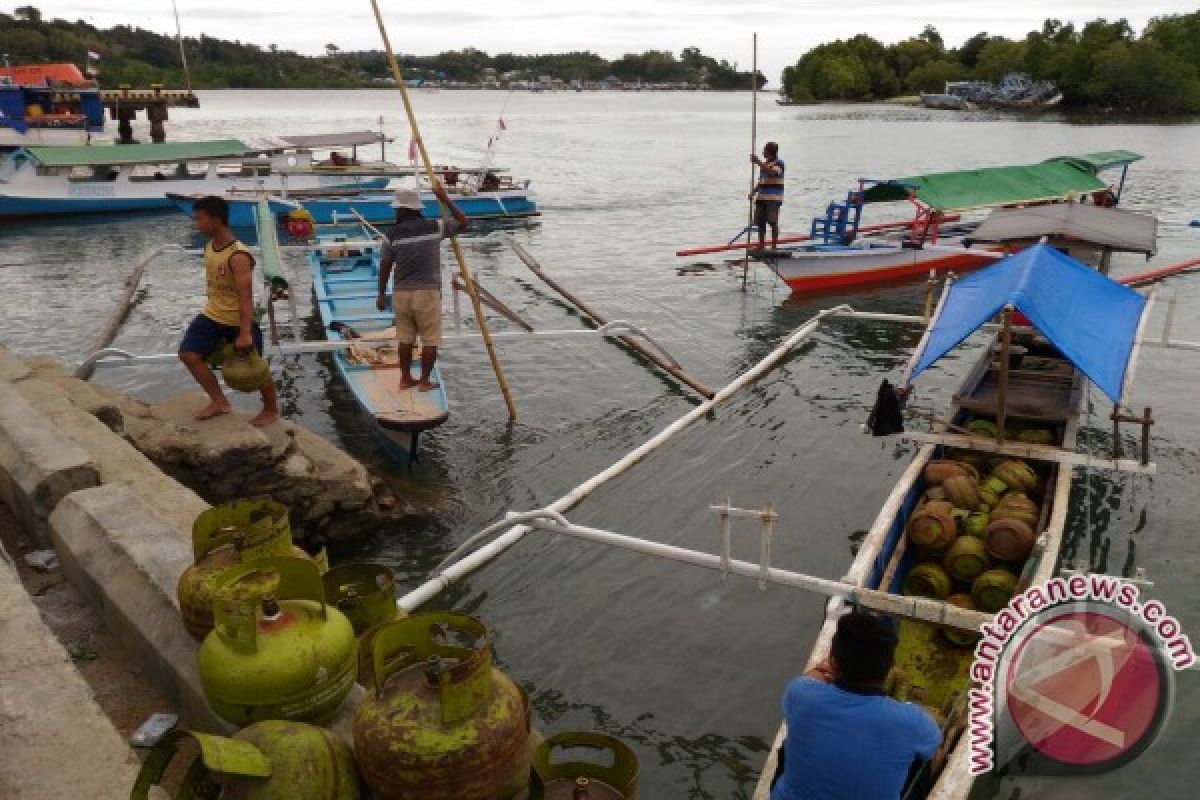 Kube Perempuan Ponelo Fasilitasi Kebutuhan Elpiji Nelayan