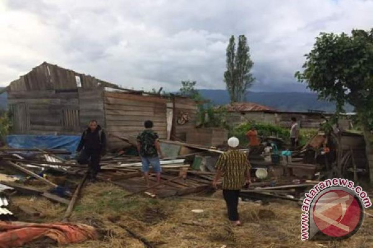 Angin Puting Beliung Hajar Dataran Napu 