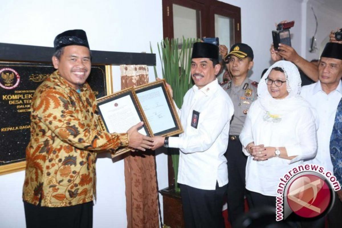 BNPT Resmikan Masjid dan TPA di Kampung Amrozi