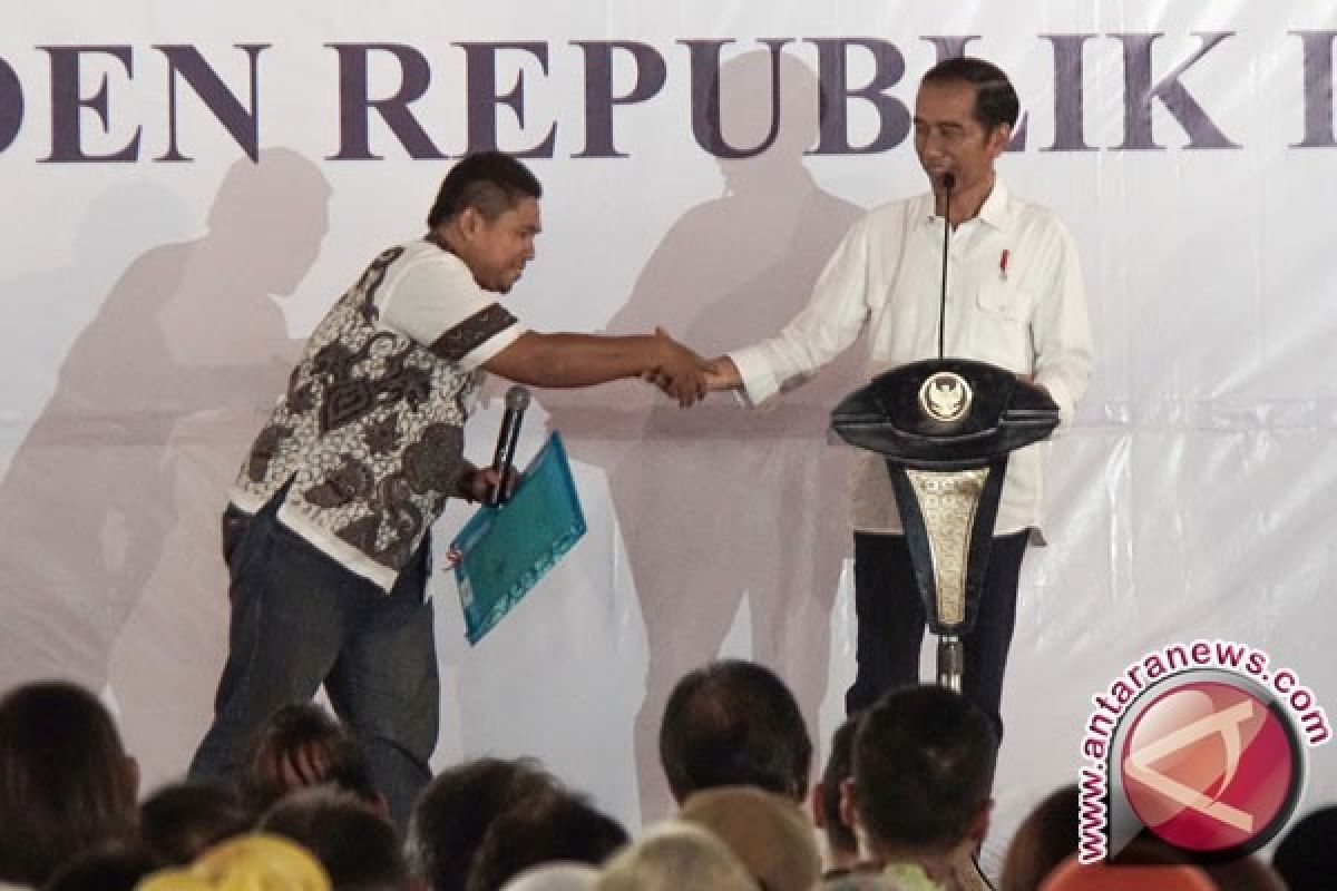 Presiden Jokowi deg-degan ketika bagikan sertifikat tanah