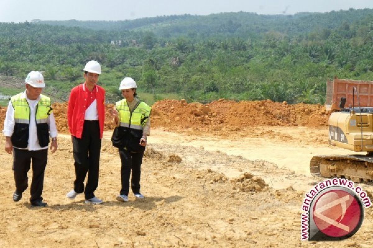 Presiden tinjau pembangunan tol Pekanbaru-Dumai