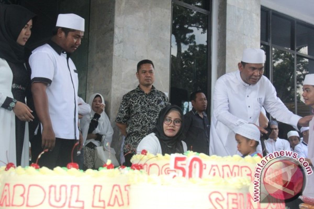 Ultah Ke-50 Bupati HST Santuni Anak Yatim