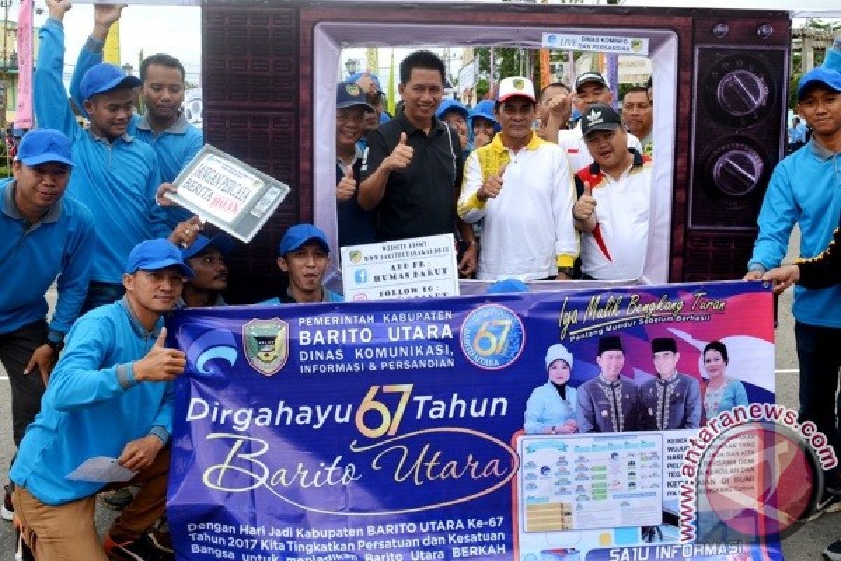 Pawai Jalan Kaki Meriahkan HUT Barito Utara