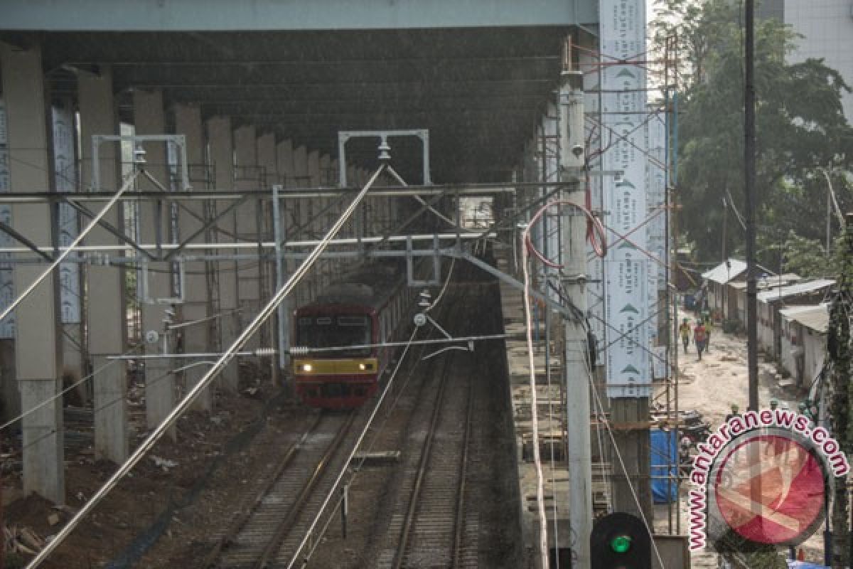 Kereta Bandara Soekarno-Hatta mulai beroperasi awal 2018