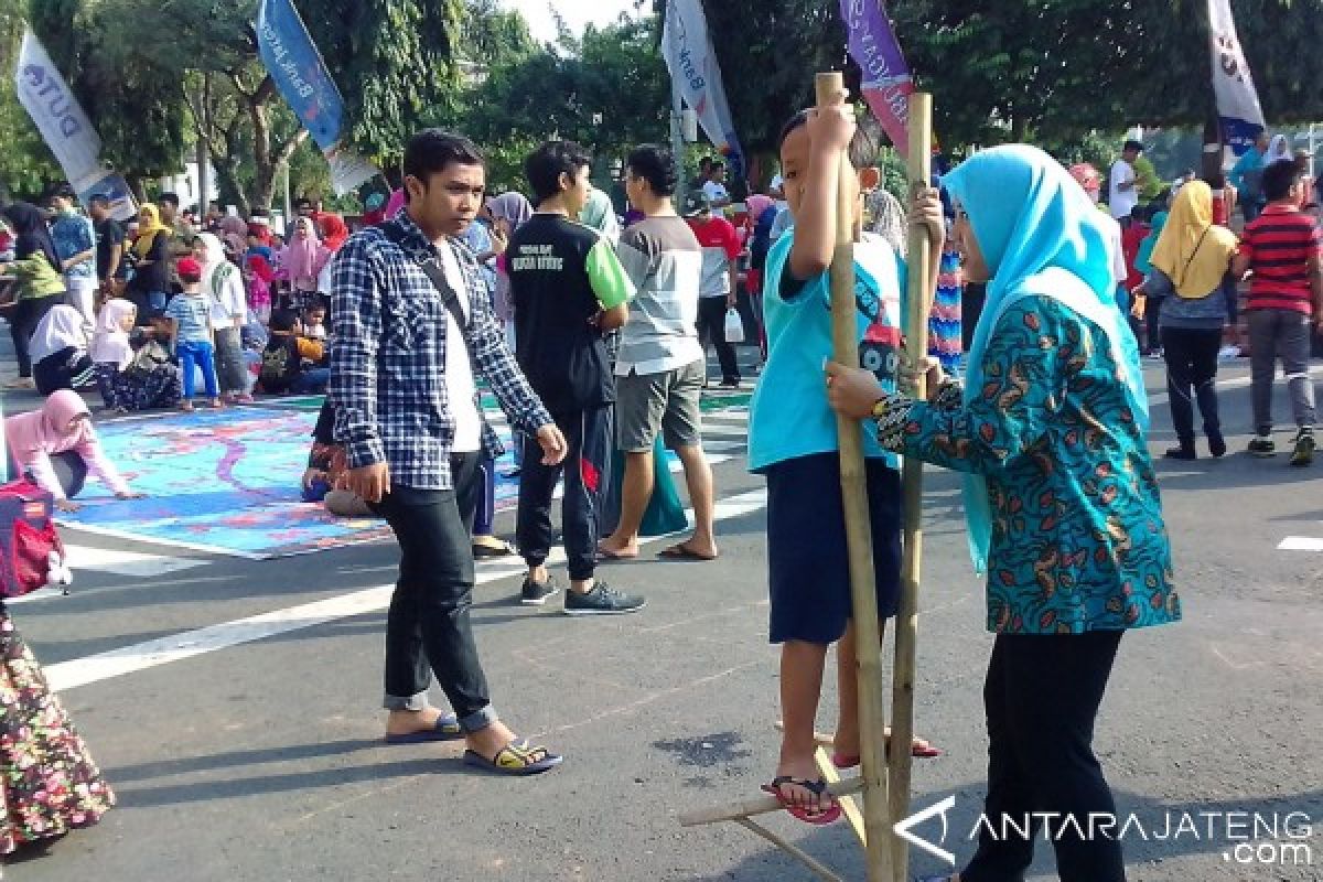 Komunitas Kudus Mengajar Perkenalkan Permainan Tradisional