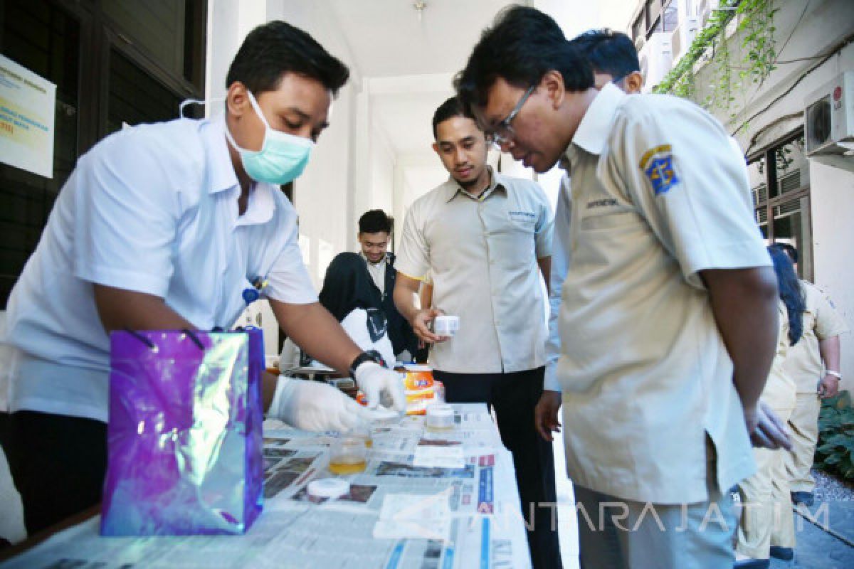 BNN Surabaya Tes Urine Sejumlah Pegawai Dispendik Surabaya